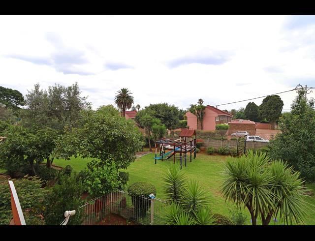 2 BEDROOM APARTMENT FOR SALE IN KEW